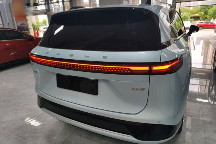 小鹏G9 2022款 702 Pro车身外观6