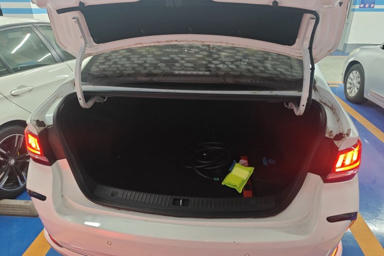 北京汽车 北京EU5 2018款 R550 智潮版机舱底盘23