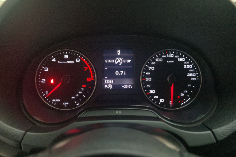 奥迪A3 2018款 30周年年型 Limousine 35 TFSI 运动型局部细节14