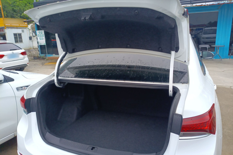 别克 英朗 2021款 典范 1.5L 自动精英型局部细节23