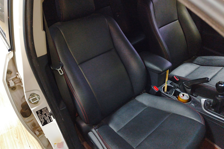 丰田 卡罗拉 2017款 改款 1.2T 手动GL局部细节41