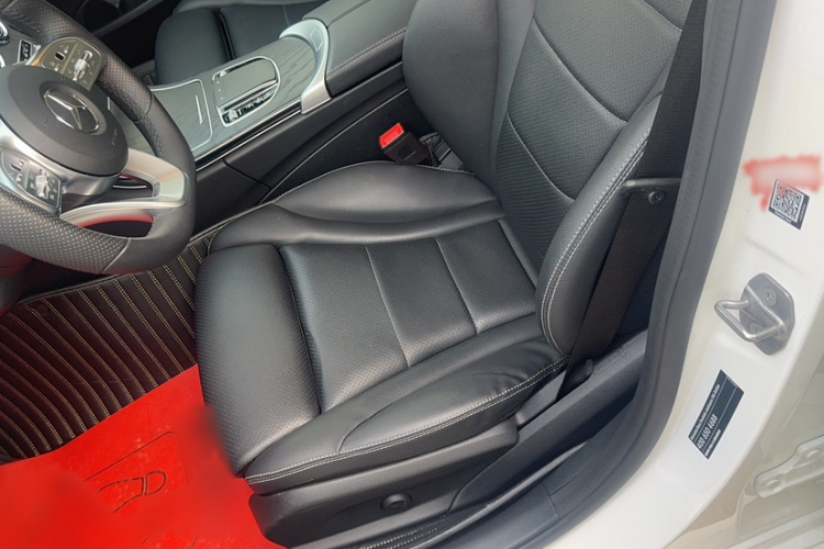 奔驰C级 2021款 C 260 L 运动版局部细节19