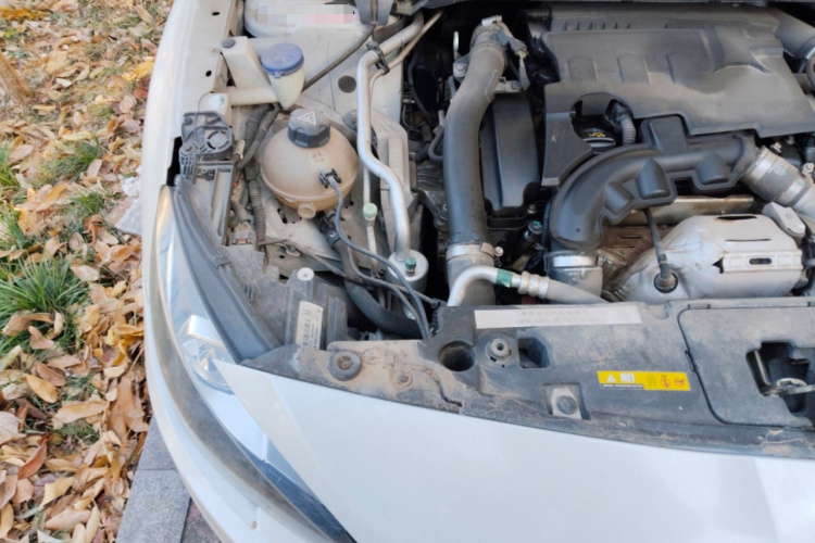 标致408 2018款 350THP 自动豪华版局部细节9006