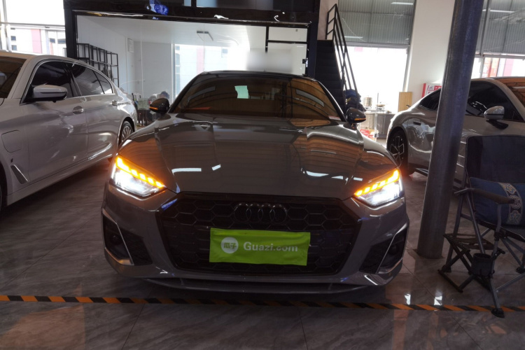 奥迪A5 2021款 Sportback 40 TFSI 时尚致雅型车身外观2