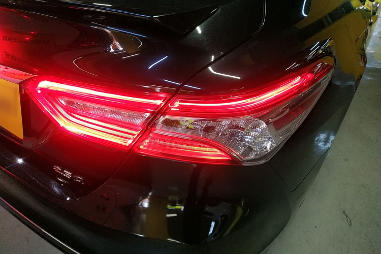 丰田 凯美瑞 2023款 2.5G 豪华版车身外观9