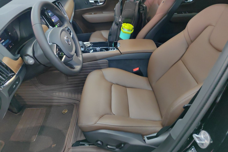 沃尔沃S90新能源 2024款 插电式混动 四驱长续航智逸豪华版中控内饰19