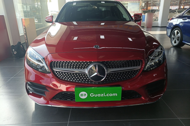 奔驰C级 2019款 C 260 L 运动版车身外观2