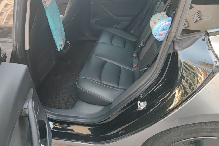 特斯拉 Model 3 2022款 后轮驱动版中控内饰7004