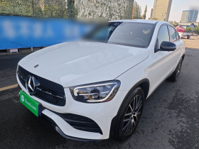 奔驰GLC轿跑 2023款 GLC 260 4MATIC 轿跑SUV