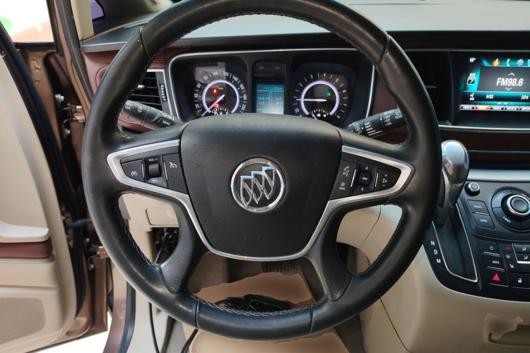 别克GL8 2018款 28T 尊贵型 国VI中控内饰13