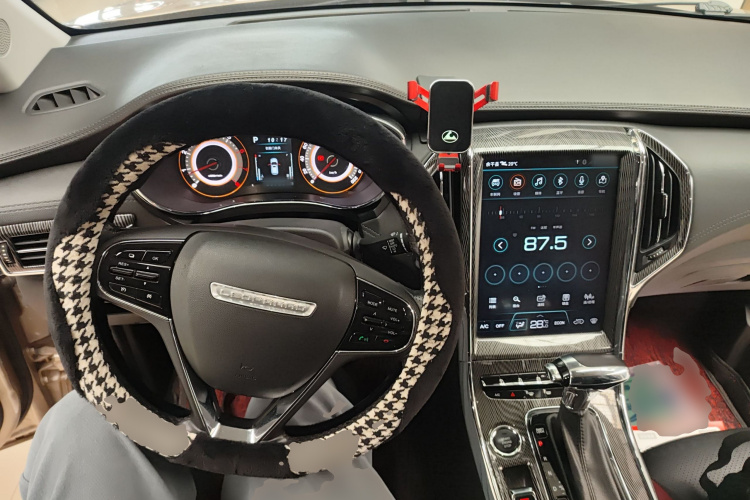 猎豹汽车 猎豹CS9 2017款 1.5L CVT精英型中控内饰12