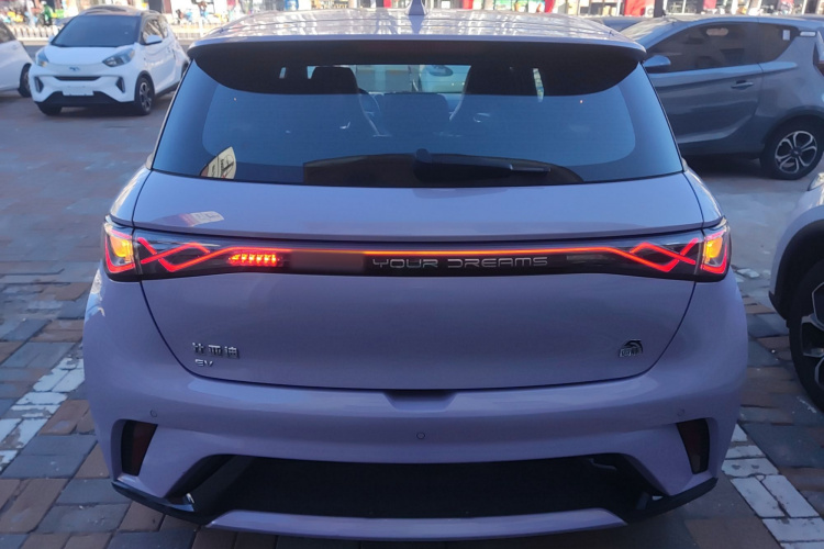 比亚迪 海豚 2023款 420km 时尚版车身外观6