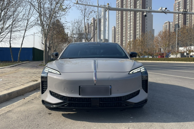 红旗EH7 2025款 640 四驱 智选版车身外观6006