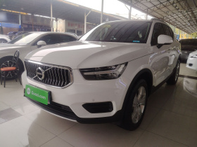 沃尔沃XC40 2022款 T4 四驱智行时尚版
