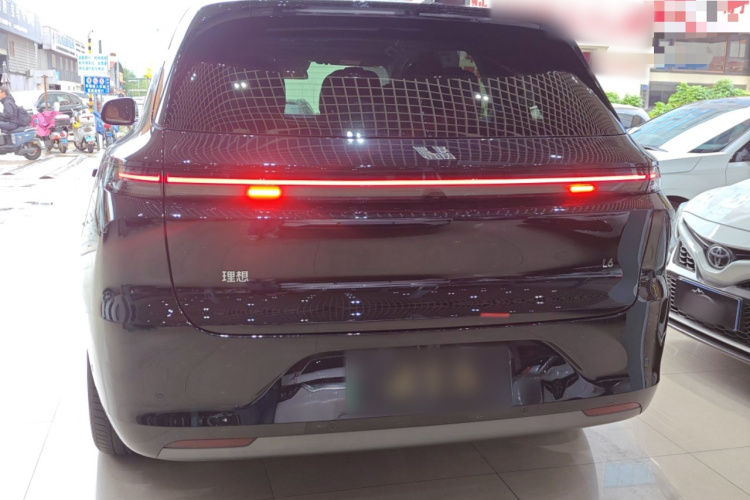 理想汽车 理想L6 2025款 Pro 智能焕新版车身外观6