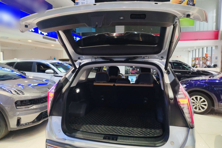 吉利汽车 博越L 2023款 1.5TD DCT尊贵型机舱底盘23