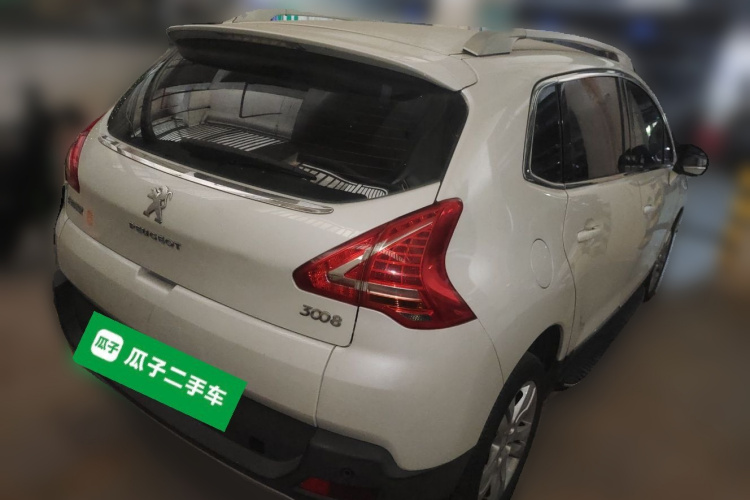 标致3008 2013款 2.0L 自动经典版车身外观6005