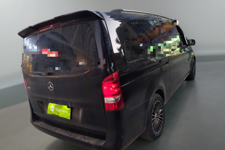 奔驰 威霆 2021款 2.0T 精英版 7座车身外观7