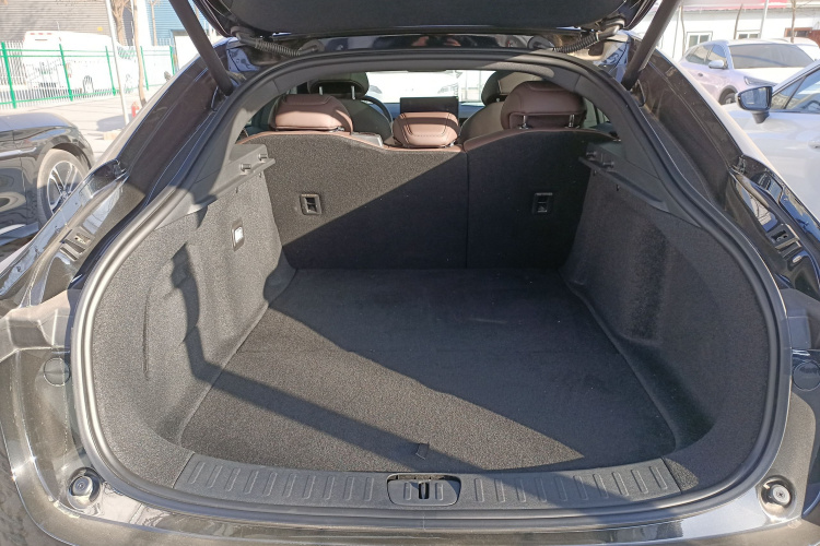 长安启源A07 2025款  纯电 真香版 625 旗舰型机舱底盘23