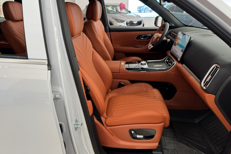 吉利银河 银河M9 2025款 230km 两驱探索版中控内饰7007