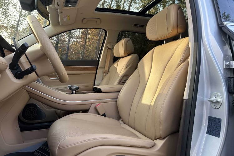 鸿蒙智行 问界M7 2024款 1.5T 智驾四驱Max版 5座中控内饰7001