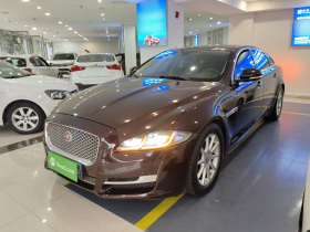捷豹XJ 2016款 XJL 2.0T 两驱典雅商务版