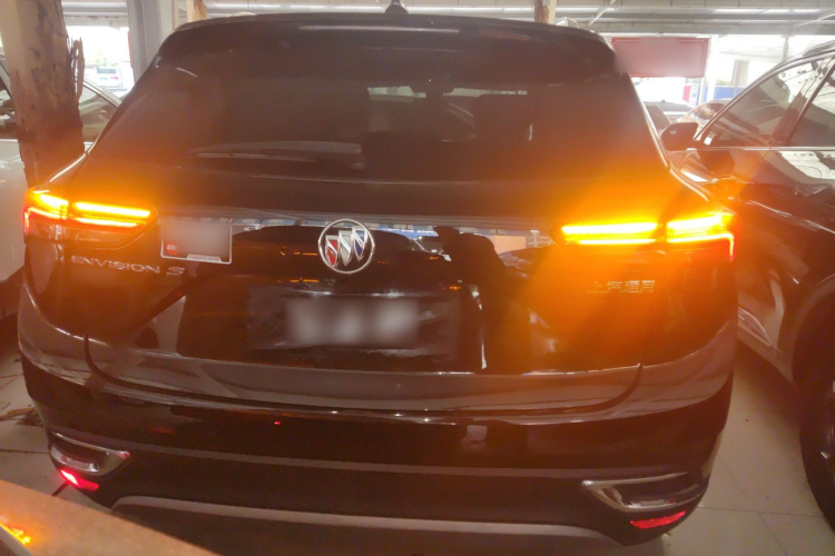 别克 2022款 改款 昂科威S 552T 两驱精英型车身外观6