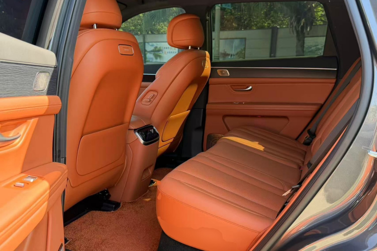 鸿蒙智行 问界M7 2024款 1.5T 智驾四驱Pro版 5座中控内饰7004