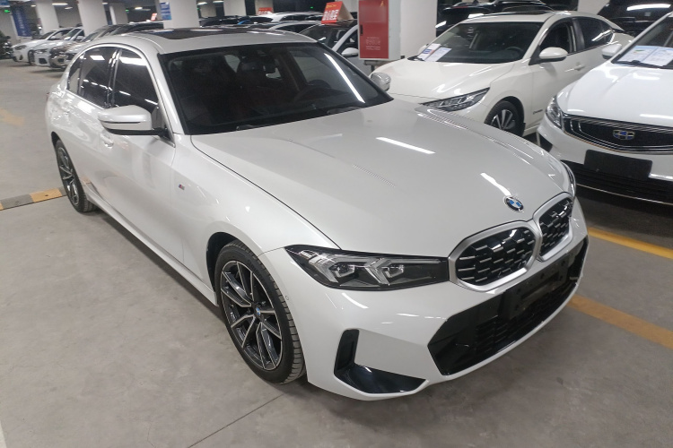 宝马3系 2025款 325Li M运动套装车身外观3