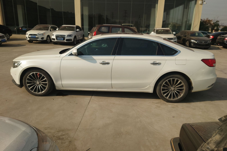 众泰Z700 2016款 1.8T DCT典雅型车身外观4