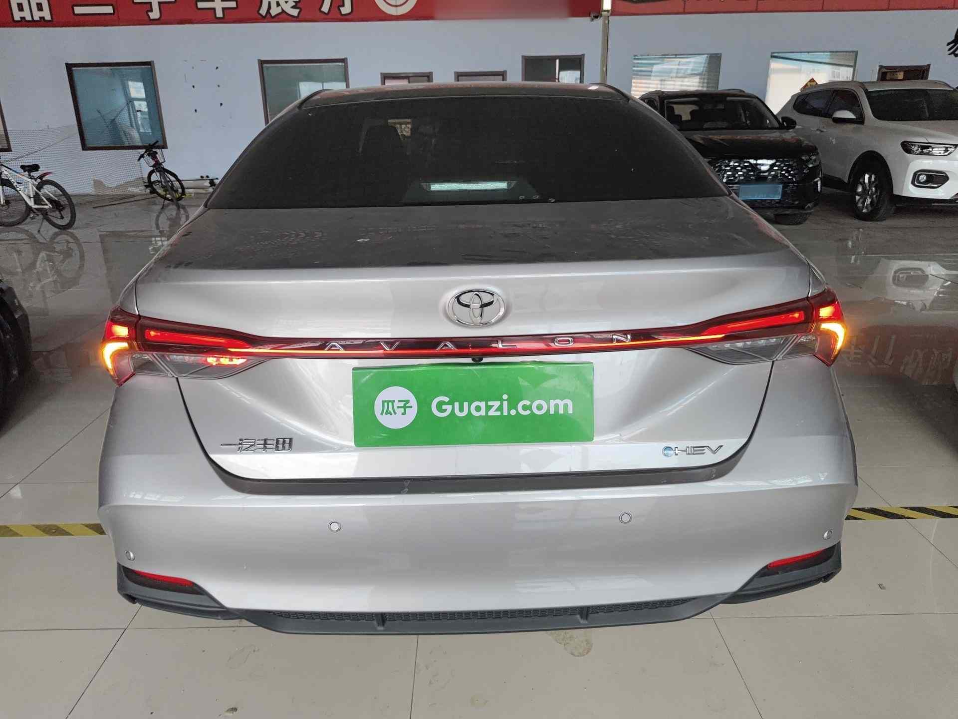 丰田 亚洲龙 2024款 双擎 2.0L 豪华版(4)