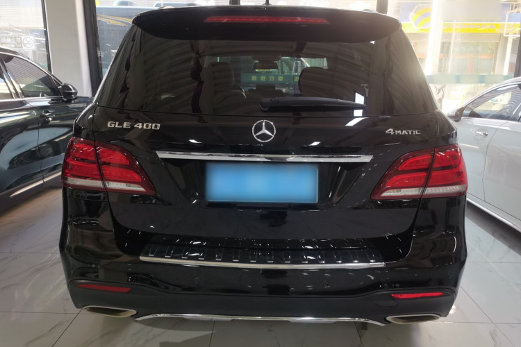 奔驰GLE 2019款 GLE 400 4MATIC 臻藏版车身外观6