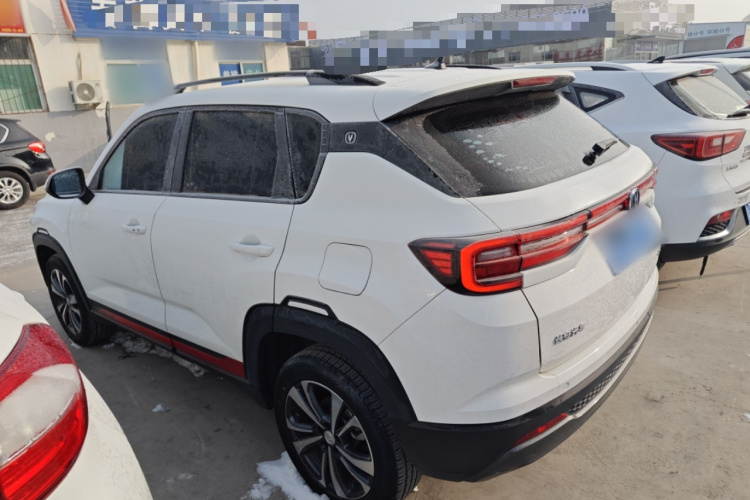 长安CS35PLUS 2022款 1.6L 手动豪华版车身外观4