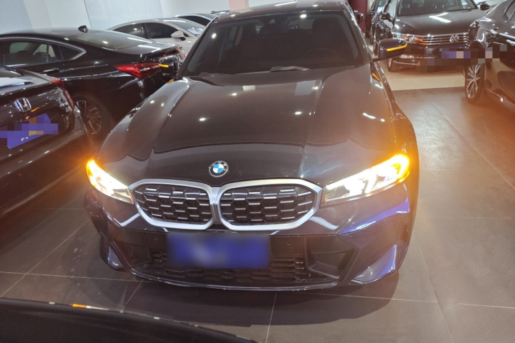 宝马3系 2023款 325Li M运动套装车身外观2