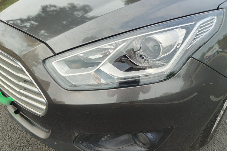 福特 福睿斯 2015款 1.5L 自动舒适型局部细节36