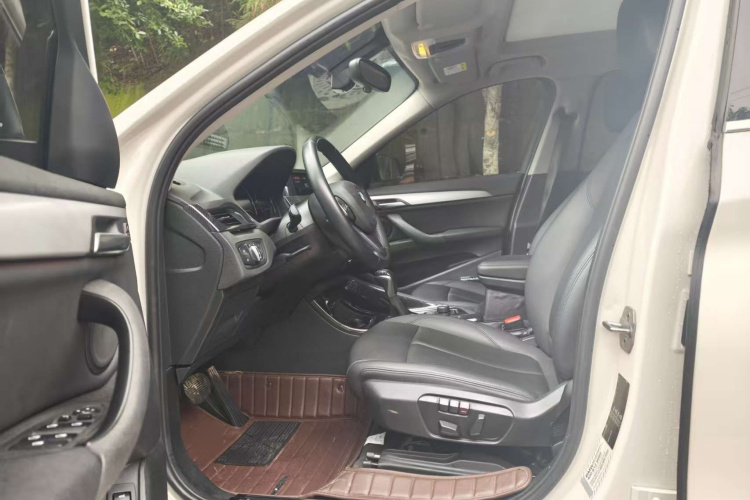 宝马X1 2019款 sDrive20Li 领先型中控内饰7001