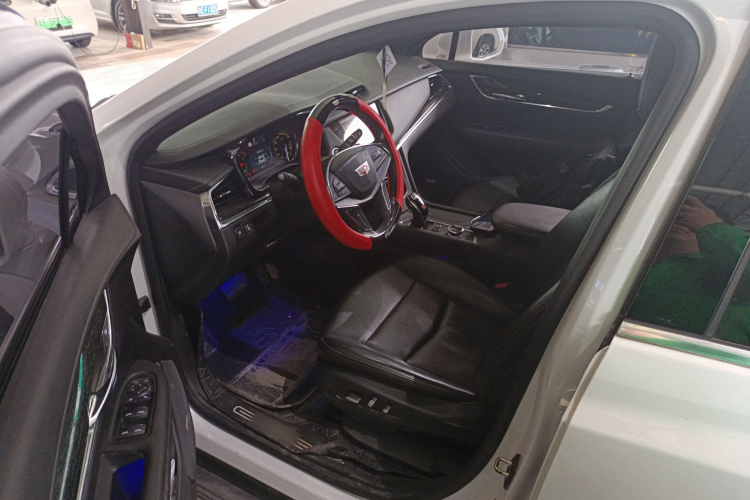 凯迪拉克XT5 2020款 改款 28T 豪华型中控内饰20