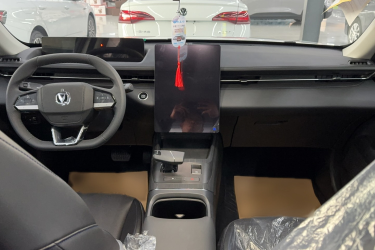 长安 逸动 2025款 蓝鲸 1.5T 500Bar尊贵型中控内饰7003