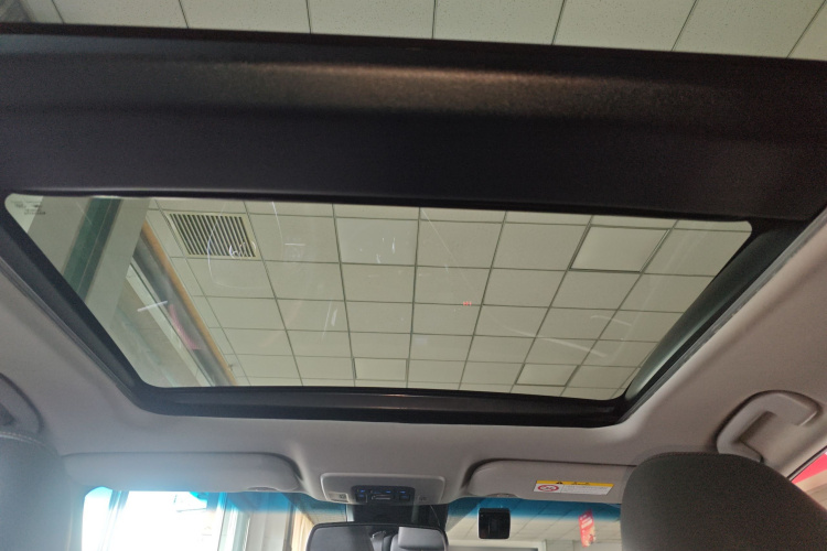 丰田 凯美瑞 2021款 2.5G 豪华版中控内饰22