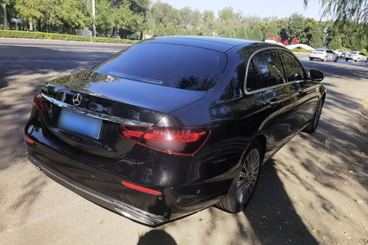 奔驰E级 2023款 E 300 L 尊贵型车身外观6003