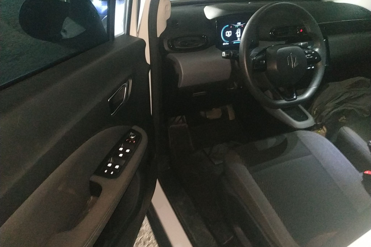 零跑汽车 零跑T03 2021款 400轻享版 三元锂中控内饰7003