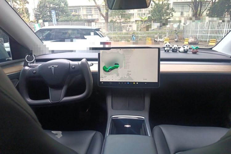 特斯拉 Model Y 2022款 后轮驱动版中控内饰12
