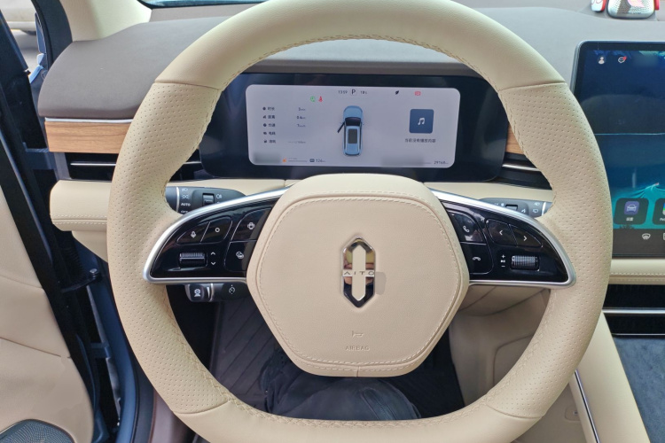 鸿蒙智行 问界M7 2024款 1.5T 后驱Plus版 5座中控内饰13