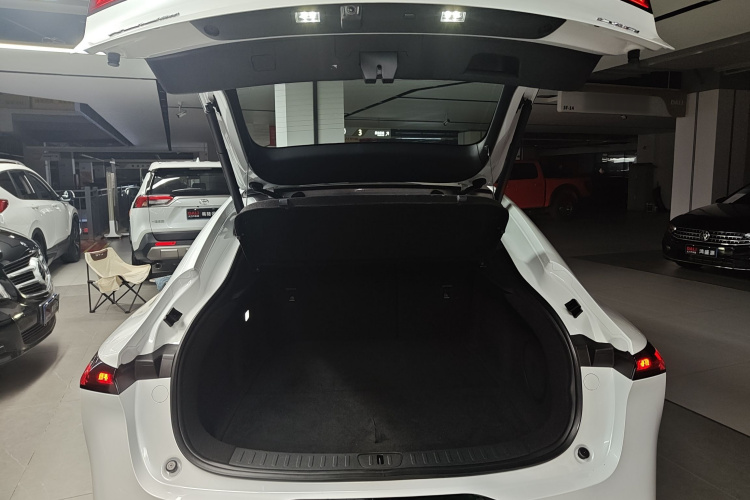 长安启源A07 2025款  纯电 真香版 710 远航型机舱底盘23