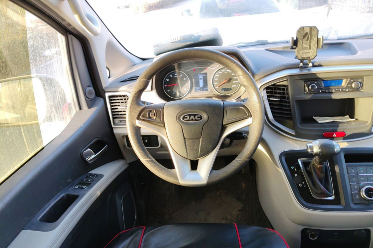 江淮瑞风 瑞风M4 2022款 2.0TGDI 自动商旅版中控内饰13