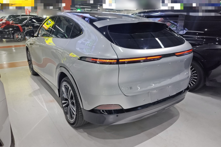 小鹏G6 2023款 755 超长续航 Pro车身外观4