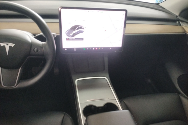 特斯拉 Model Y 2021款 标准续航后驱版局部细节16