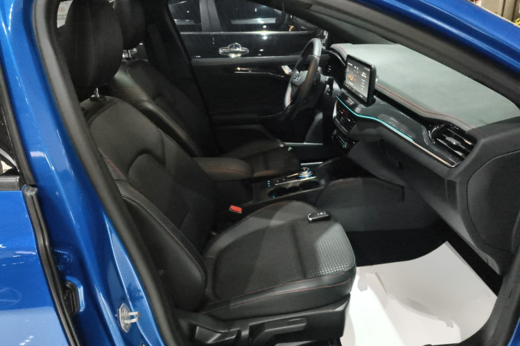 福特 福克斯 2021款 两厢 EcoBoost 180 自动ST Line局部细节41