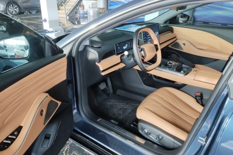 吉利银河 银河星耀8 2025款 130km EM-P 星舰版中控内饰20