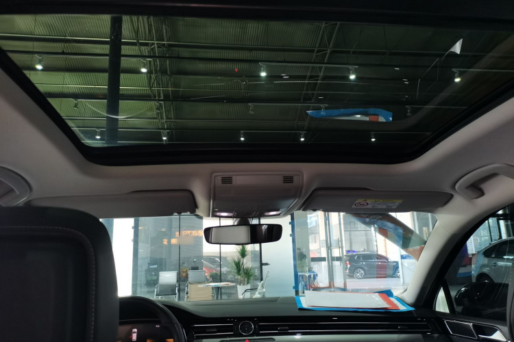 大众 迈腾 2023款 200万辆纪念版 330TSI DSG领先型中控内饰22